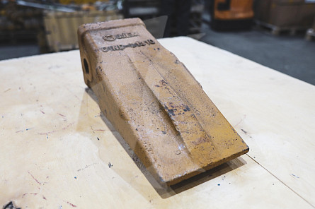 Коронка ковша стандартная СК-6263779 JJ