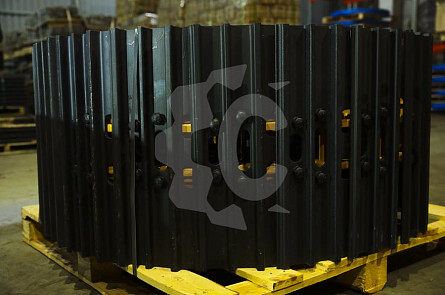 9250499 Гусеница в сборе для Hitachi ZX200LC-5G / ZX200-3 49L 3G 600 мм HLMD

