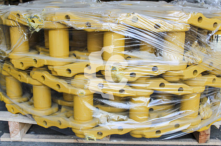 G40650F0Y00042 Цепь гусеничная (42 зв) с полузвеном смазываемая для бульдозеров  Komatsu / Shantui (KM2094/42, VG4065E042) KYT
