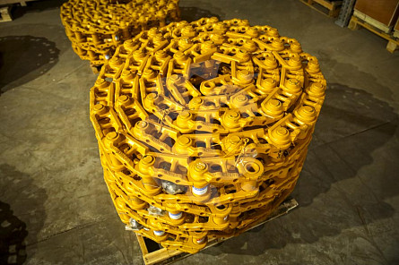 81N6-26600 - 2272-6137 Цепь гусеничная (49 зв) для экскаваторов Doosan DX225LCA / DX225LC (931963, AT152088) HLMD