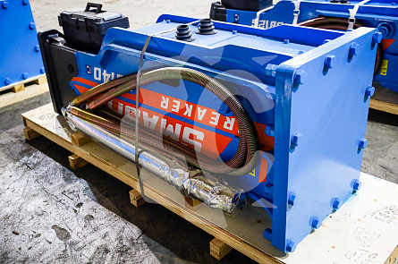 140SC - Гидромолот закрытого типа Smashbreaker SB140 для экскаваторов  Hyundai R300LC-9S / R260LC-9S  (СК-0035790)
