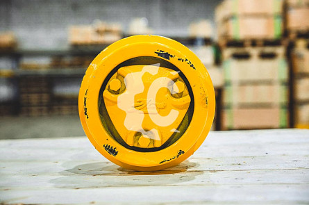 16Y-40-06000 - Каток поддерживающий на бульдозер KOMATSU D65 / SHANTUI SD16 СК-34343 (GE)