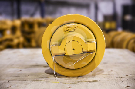 120-5746 Каток опорный однобортный на CAT D6R / New Holland D180 (288-0934, VA0106L0) GE