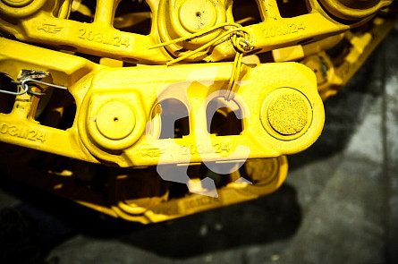 144-32-00012 - 8203MJ-37000 Цепь гусеничная (37 зв) для бульдозеров Komatsu D60, D65 / Shantui SD16 (144-32-00012, 144-32-00015) GE