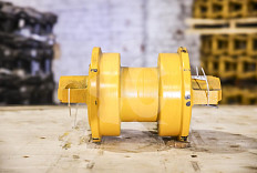 120-5746 Каток опорный однобортный на CAT D6R / New Holland D180 (288-0934, VA0106L0) GE