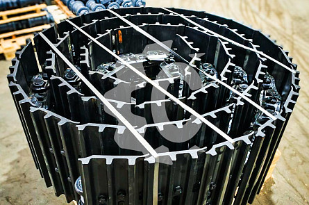 UC215B0P49600 - 216-4027 Гусеница в сборе для Caterpillar CAT 330DL / 330D / 336DL 49L 3G 600мм CH
