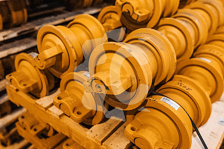 Каток опорный однобортный на бульдозер KOMATSU D65 / SHANTUI SD16 СК-13182 (ITR)