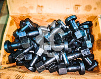 Болт с гайкой M22*1,5*71  