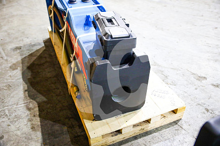 Гидромолот закрытого типа Smashbreaker SB100 (RHB-100) для экскаваторов Doosan DX160W / Sany SY165W (СК-0037293)