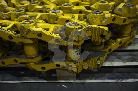 Цепь гусеничная 42L (жидкая смазка, полузвено) СК-0002381 STS