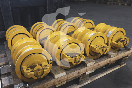 14X-30-00045 Каток опорный двубортный на Komatsu D65 / Shantui SD16 (14X-30-00092, B40650E0M00) GE 14X-30-00045 Каток опорный двубортный на Komatsu D65 / Shantui SD16 (14X-30-00092, B40650E0M00) GE