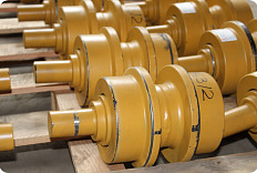 Каток поддерживающий на бульдозер KOMATSU D65 / SHANTUI SD16 СК-34343 (KBJ)