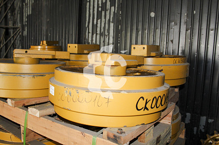 14589914 - Колесо направляющее (ленивец) экскаватора Volvo EC290B Prime СК-0000167 (QHD)