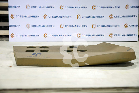 Нож отвала правый СК-3886931 STR