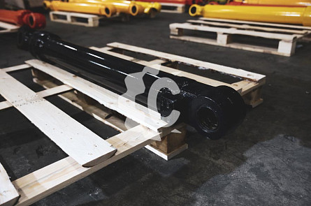 Гидроцилиндр ковша (без трубок) СК-34321 JM Гидроцилиндр ковша (без трубок) СК-34321 JM