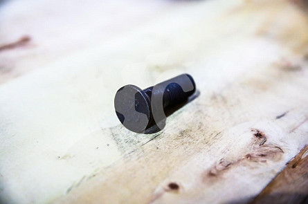 Болт крепления ножа СК-6186846 Shantui