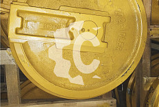 YN52D00009F1 Колесо направляющее для New Holland E215 / Kobelco SK210-6E (24100N5948F2, 72210182) QHD