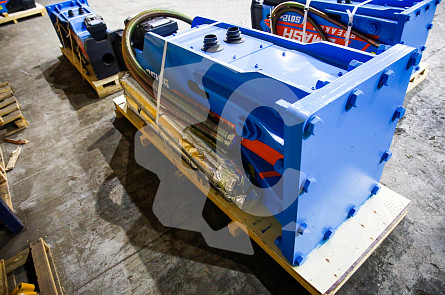 Гидромолот Smashbreaker SB155   для Hitachi ZX330