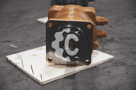 Гидромотор редуктора поворота  СК-0026182 MBG