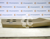 Нож отвала правый  