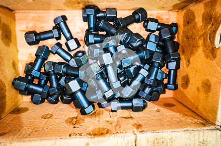 Болт с гайкой сегмента СК-0022661 QHD