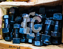 Болт с гайкой башмака M27*1,5 СК-0034455 QHD