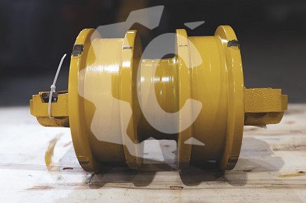 14X-30-00045 Каток опорный двубортный на Komatsu D65 / Shantui SD16 (14X-30-00092, B40650E0M00) GE