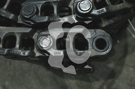 KRA1260 Цепь гусеничная (49 зв) для экскаваторов Sumitomo SK210LC-6 / SK210-8 (CR5350/49, KRA11500) BUK