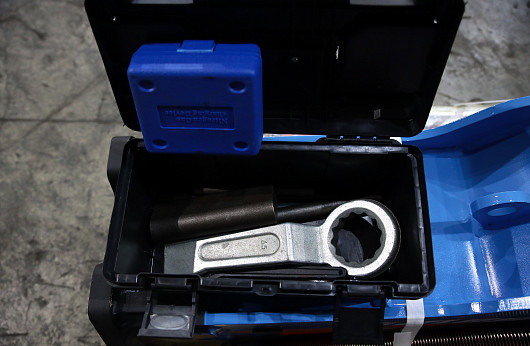 Смотрите обзор-Как заправить гидромолот азотом