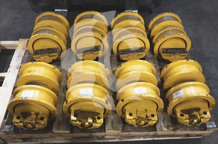 14X-30-00045 Каток опорный двубортный на Komatsu D65 / Shantui SD16 (14X-30-00092, B40650E0M00) GE 14X-30-00045 Каток опорный двубортный на Komatsu D65 / Shantui SD16 (14X-30-00092, B40650E0M00) GE