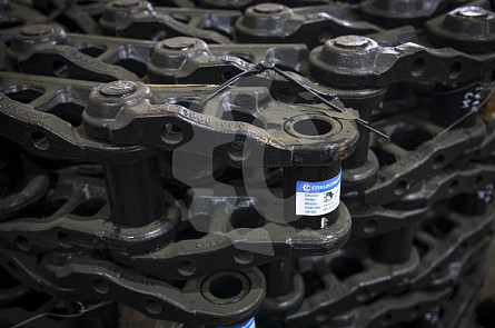 20Y-32-00024 Цепь гусеничная (49 зв) для экскаваторов Komatsu PC220‑7 / PC210NLC-8 (20Y-32-00023, 1082-02170) CH