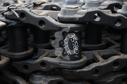 2272-6137 - VE1569B849 Цепь гусеничная (49 зв) для экскаваторов  Hitachi ZX210LC-3 / Volvo EC210C NLC (E40208C0M00049, KM782/49) HKF