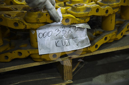 Цепь гусеничная 38L (жидкая смазка, полузвено) СК-0003326 KYT