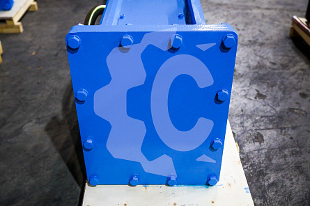 140SC - Гидромолот закрытого типа Smashbreaker SB140 для экскаваторов  Hyundai R300LC-9S / R260LC-9S  (СК-0035790)