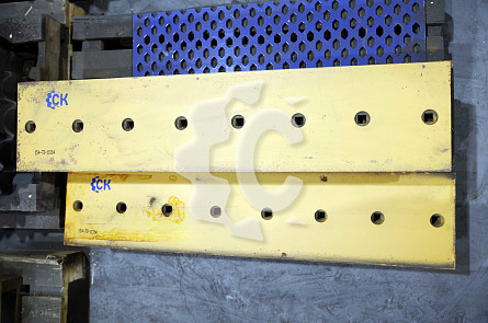 Нож отвала центральный СК-6200248 SUN