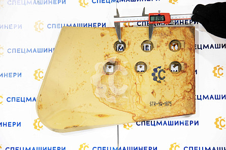 Нож отвала правый СК-3886931 STR