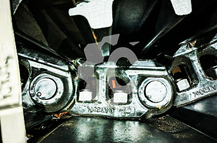 UC215B0P49600 - 216-4027 Гусеница в сборе для Caterpillar CAT 330DL / 330D / 336DL 49L 3G 600мм CH
