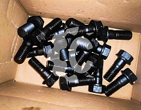 Болт звездочки СК-5851176 QHD